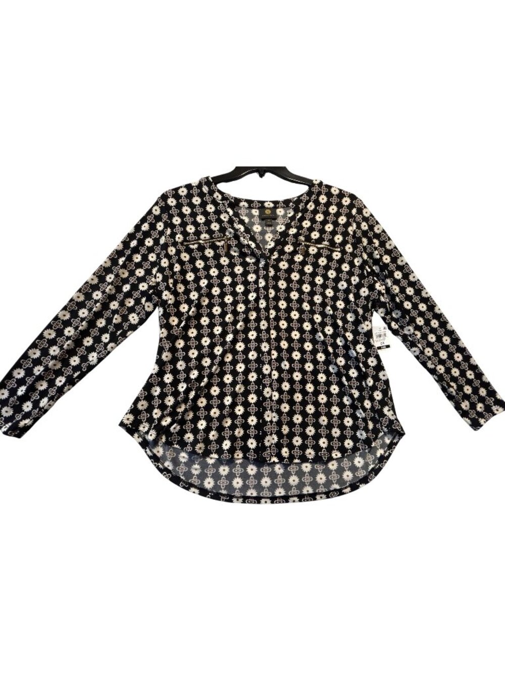 JM Collection Size OX Black & White Floral Long Sleeve Knit Top With Front Zippe